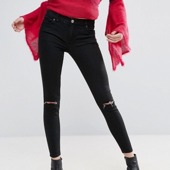 🆕Free People Black Ripped Knee Skinny Jeans - Picture 2 of 5